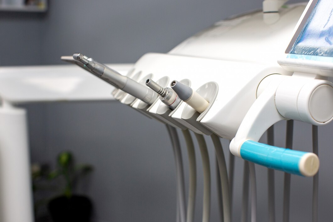 Jak nowoczesne technologie wpływają na efektywność i komfort leczenia stomatologicznego?